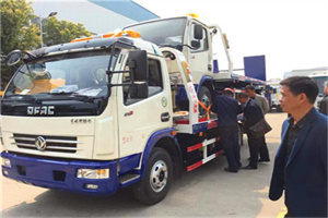 香港汽车道路救援拖车价格